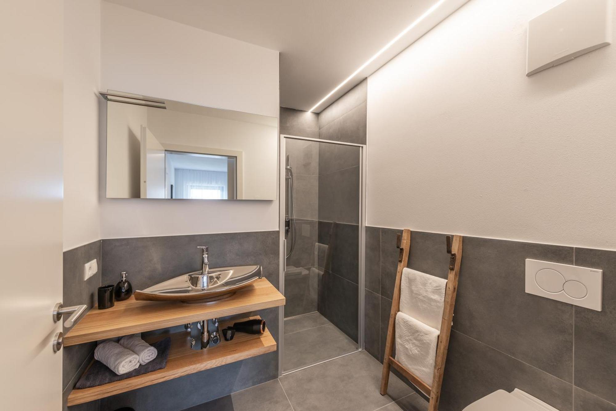 Hotel Garni Vinea Montis Термено Екстер'єр фото