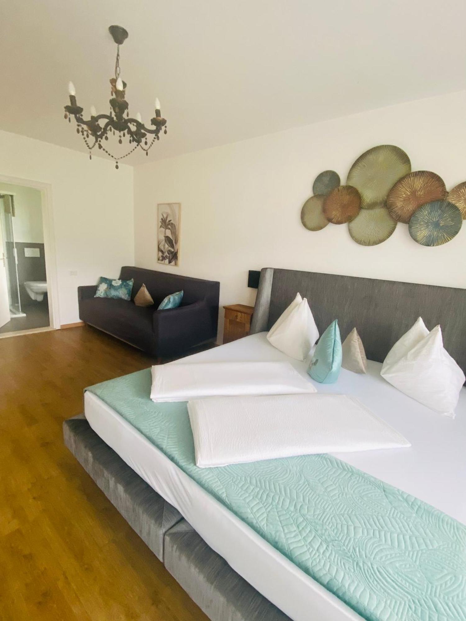 Hotel Garni Vinea Montis Термено Екстер'єр фото